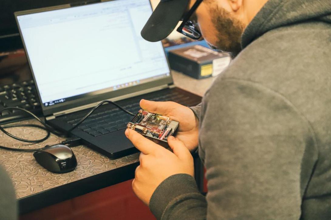 Students works in Connected Systems Lab